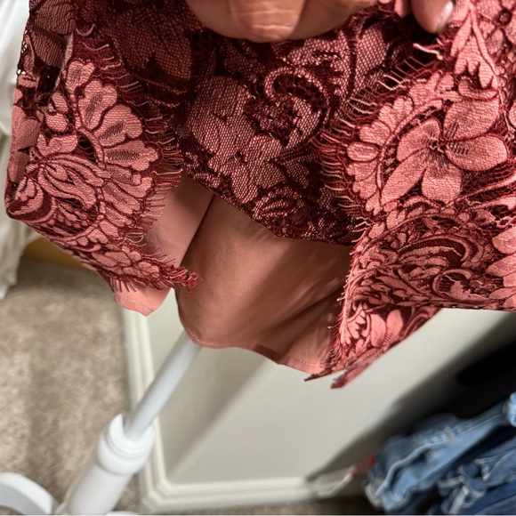 For love and lemons preowned size L but runs small - Picture 5 of 17